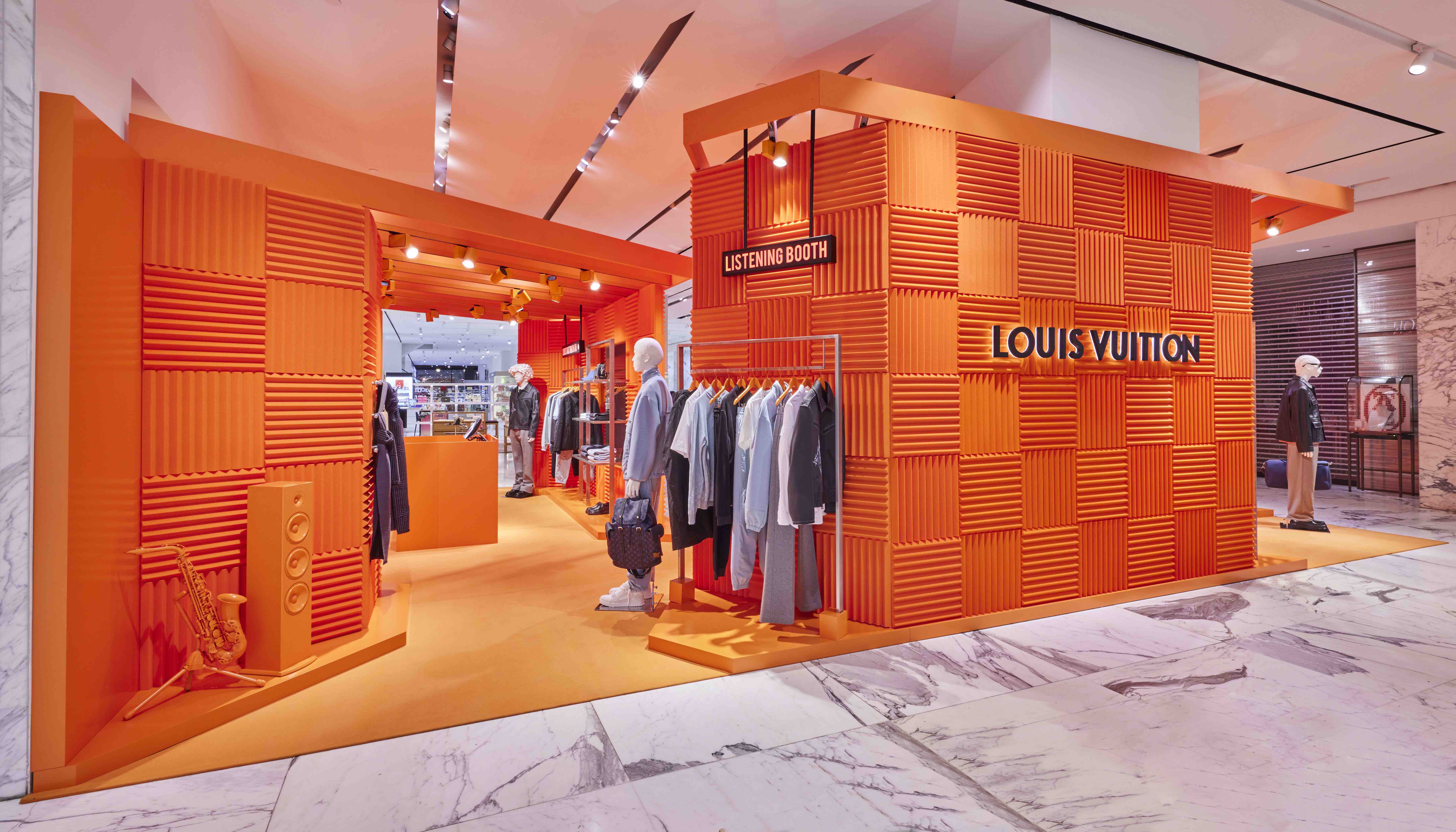 Louis Vuitton pop-up store heren kleding Bijenkorf Amsterdam