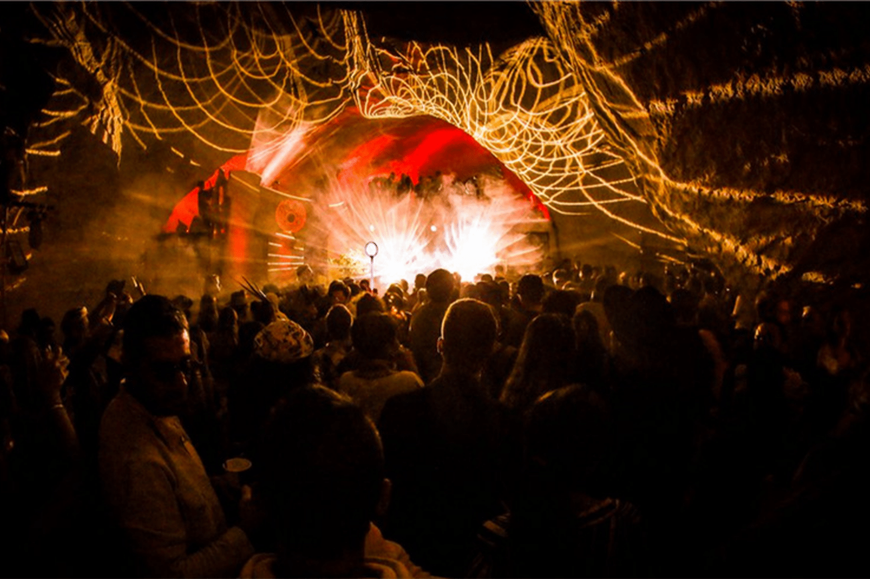 Medaina Festival techno Petra Jordanië