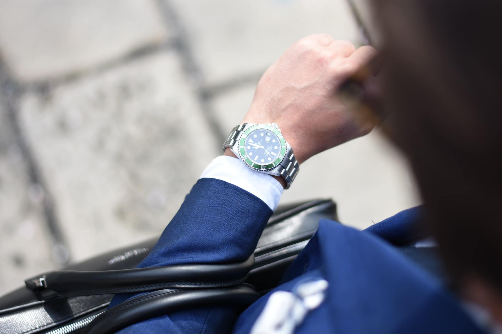 Etiquette het dragen van horloge: welke pols? | Mannenstyle