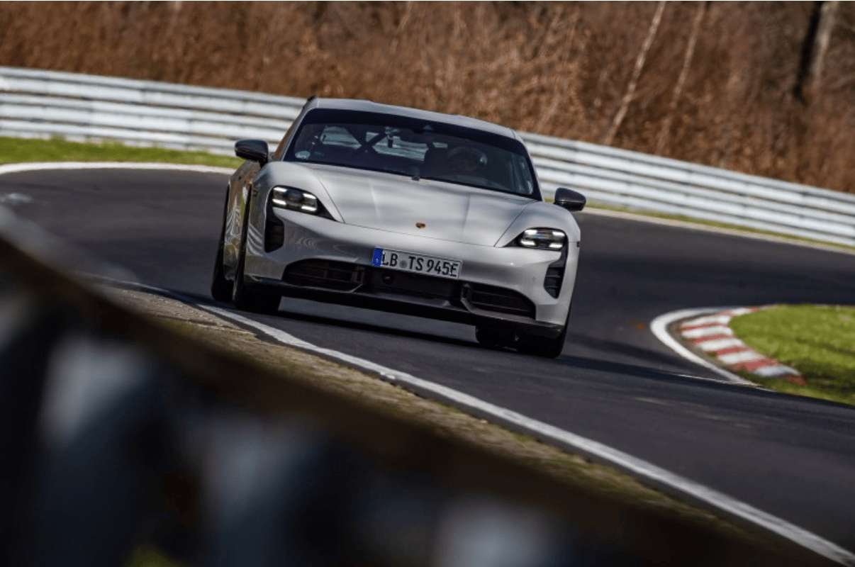 Porsche Taycan snelste elektrische productieauto Nordschleife record
