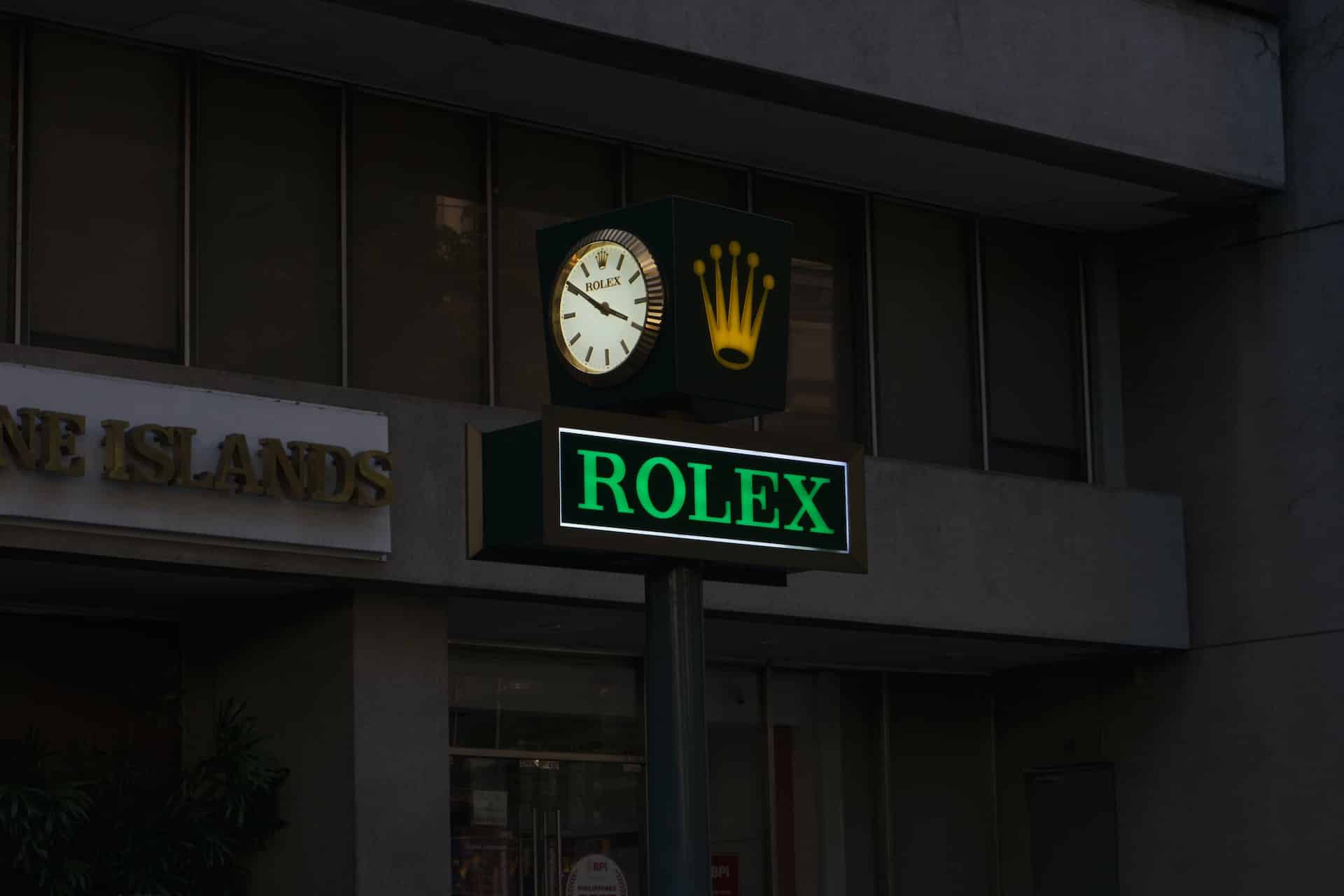 Rolex bouwt drie nieuwe fabrieken