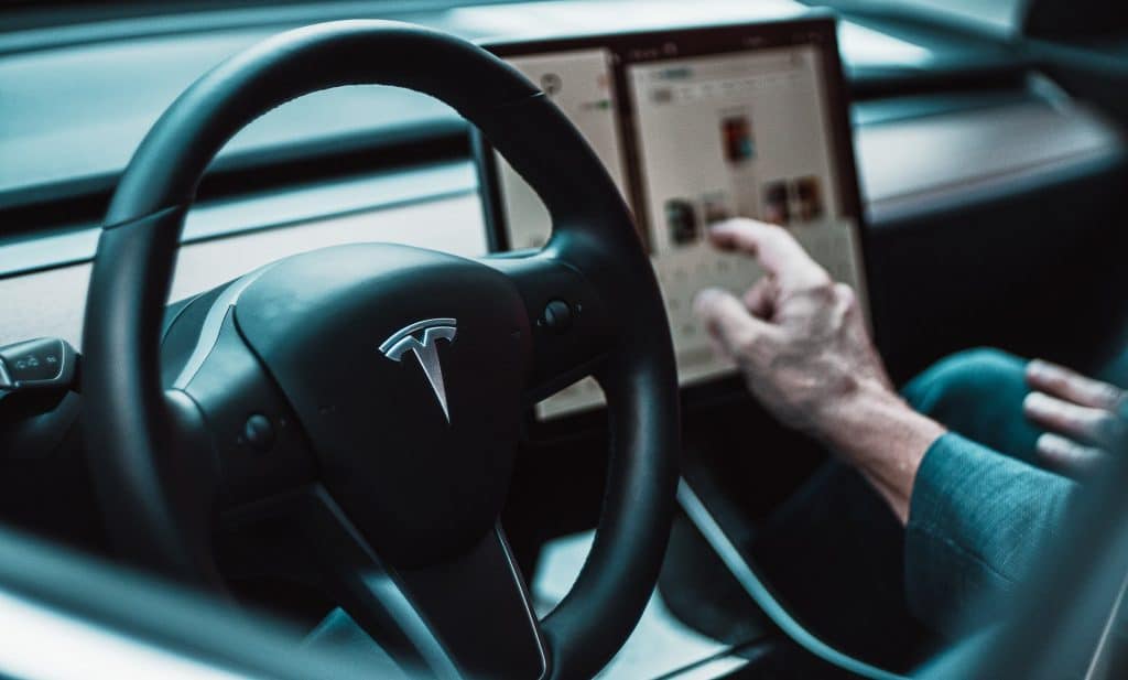 Tesla lanceert binnenkort abonnement voor volledig autonoom rijden