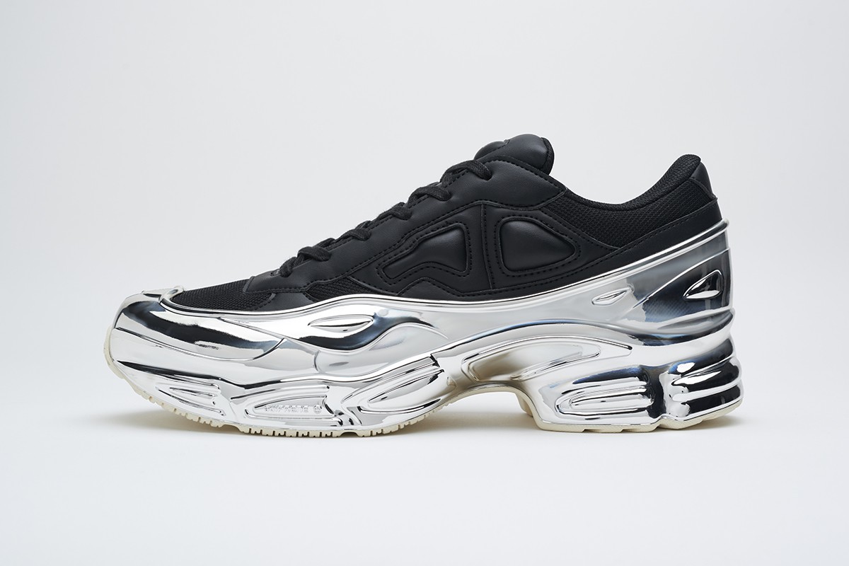 adidas by Raf Simons RS Ozweego Chrome is shiny AF | MANNENSTYLE