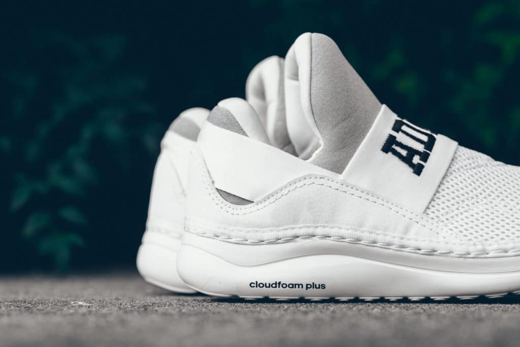 adidas-cloudfoam-ultra-zen-all-white-sneaker-5