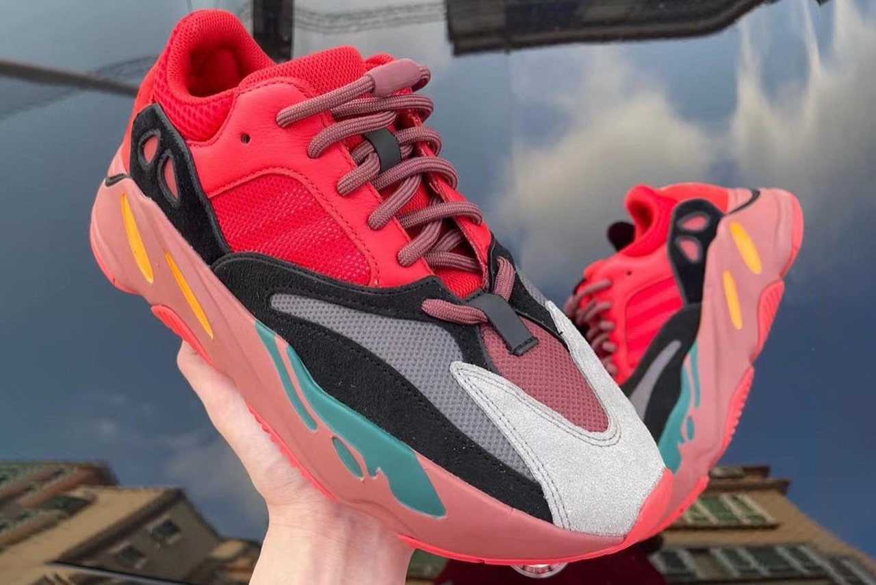 adidas YEEZY BOOST 700 "Hi-Res Red"