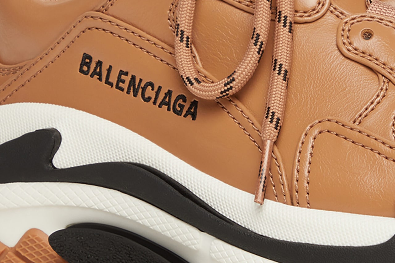 Nieuwe Balenciaga Triple S Sneaker 2023 faux leather