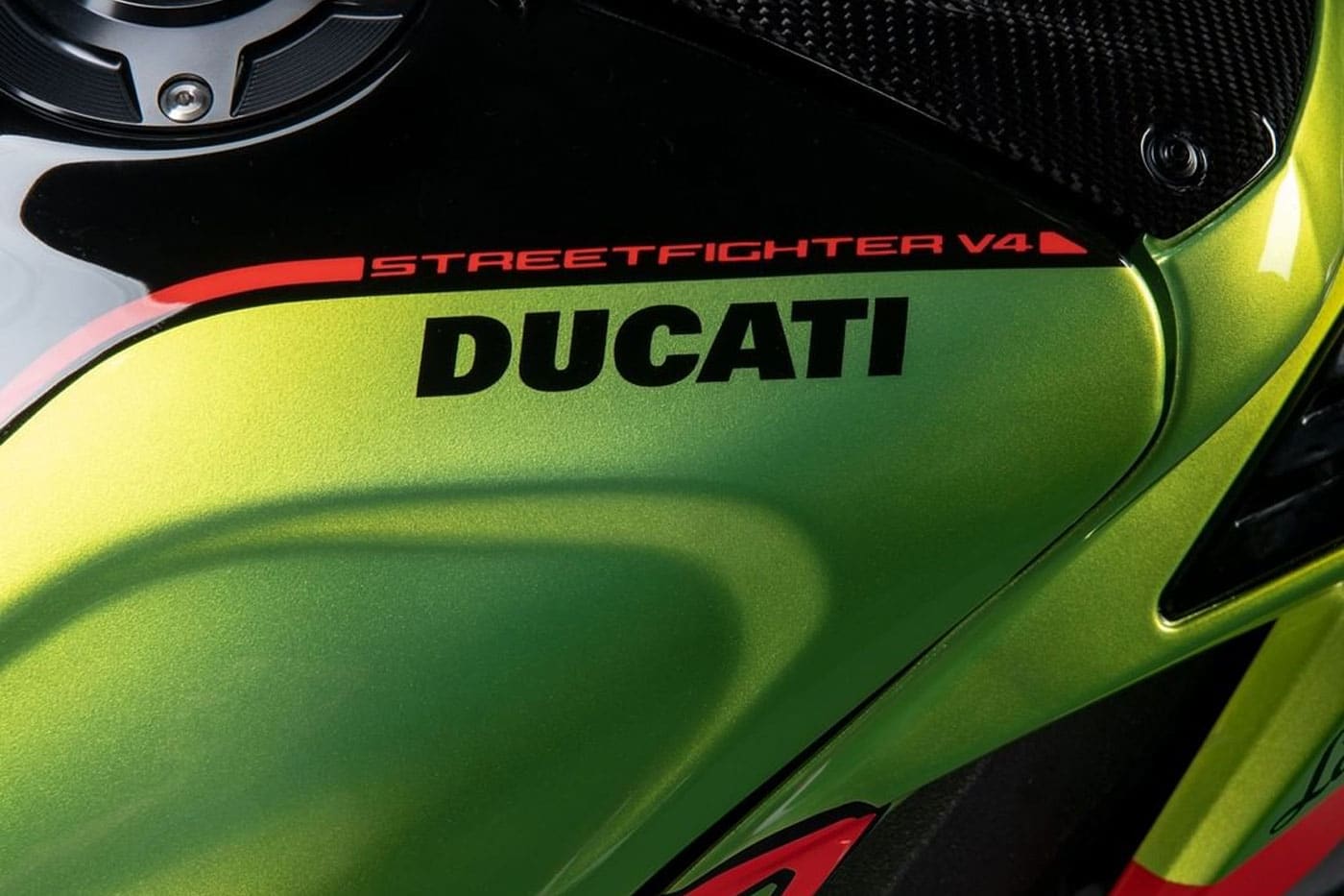 Ducati Streetfighter V4 Lamborghini motor superbike