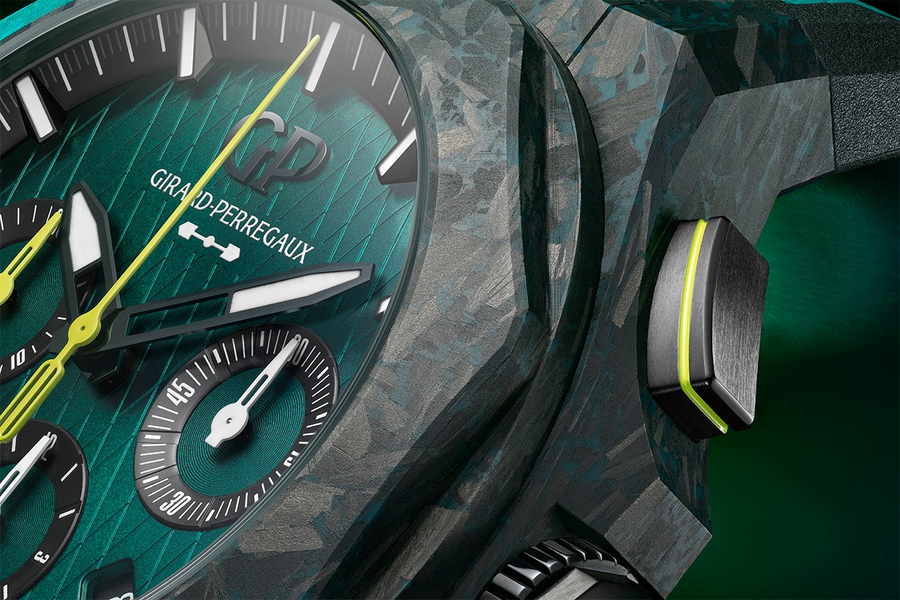 Girard-Perregaux Laureato Absolute Chronograph Aston Martin F1 Edition horloge