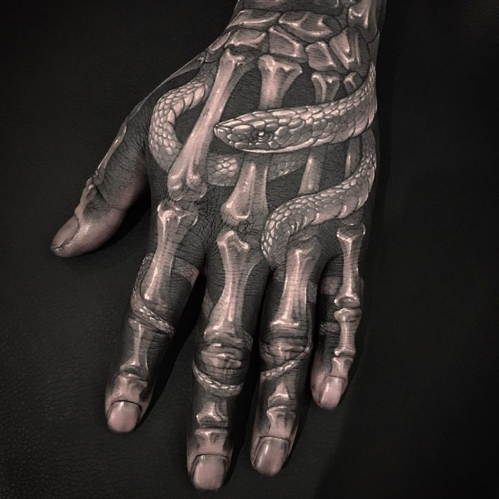Uitbeelding ledematen mannetje Zijn Hand Tattoos tof of 'job stoppers'? | MANNENSTYLE