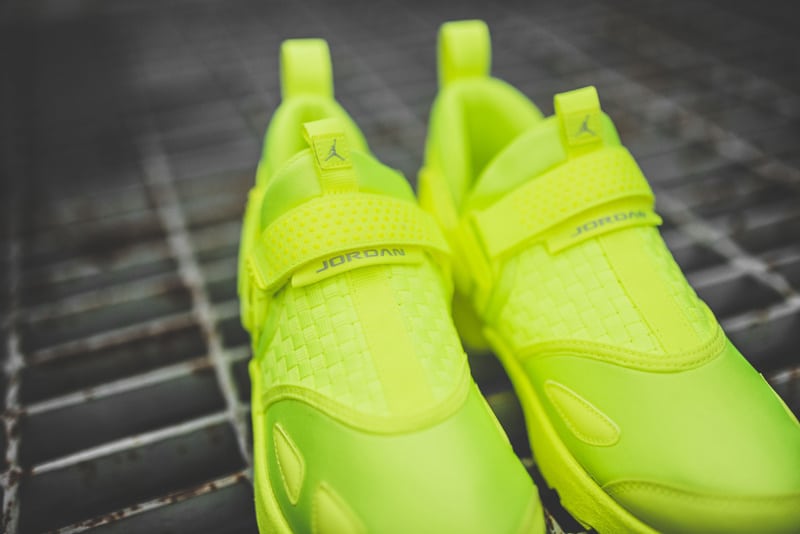 Jordan Trunner LX Energy Volt sneakers