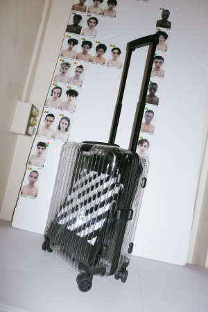 Off-White x RIMOWA Suitcase kopen winkels