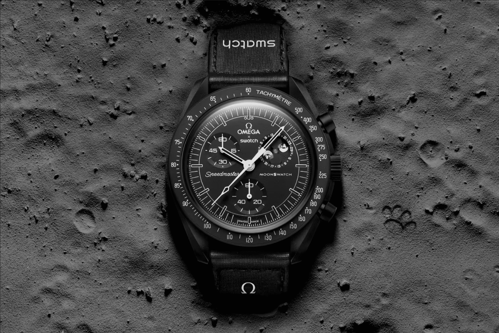 Omega x Swatch MoonSwatch Mission to the Moonphase snoopy