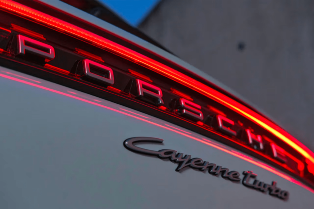 porsche cayenne turbo e-hybrid suv coupe
