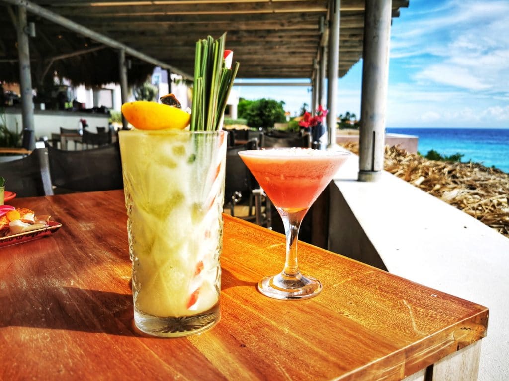 restaurant Koraal Curaçao - Lunchen rooftop bar & infinity pool recensie