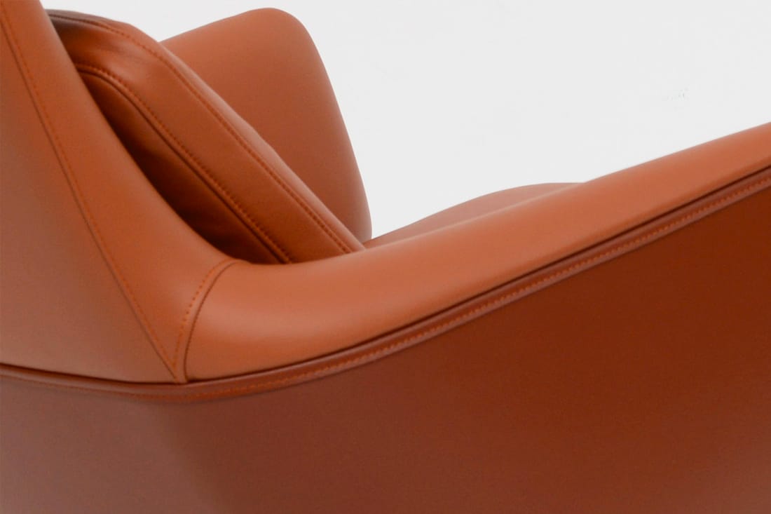 VITRA Grand Relax Lounge Chair by Antonio Citterio